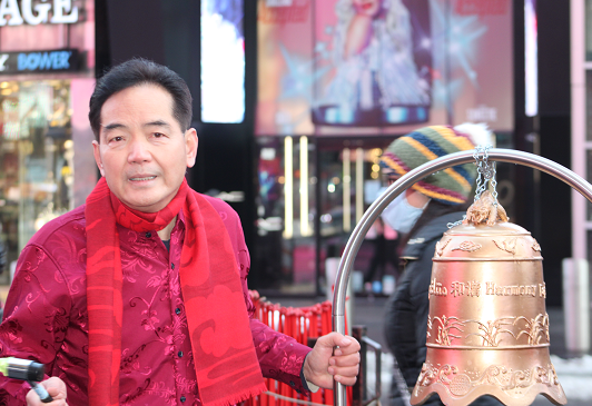 纽约时报广场播“迎新春，祝冬奥”倒计时活动！